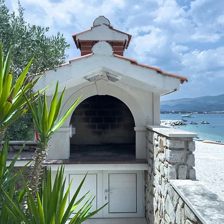 Luxury Beachfront Matista Gasthuis